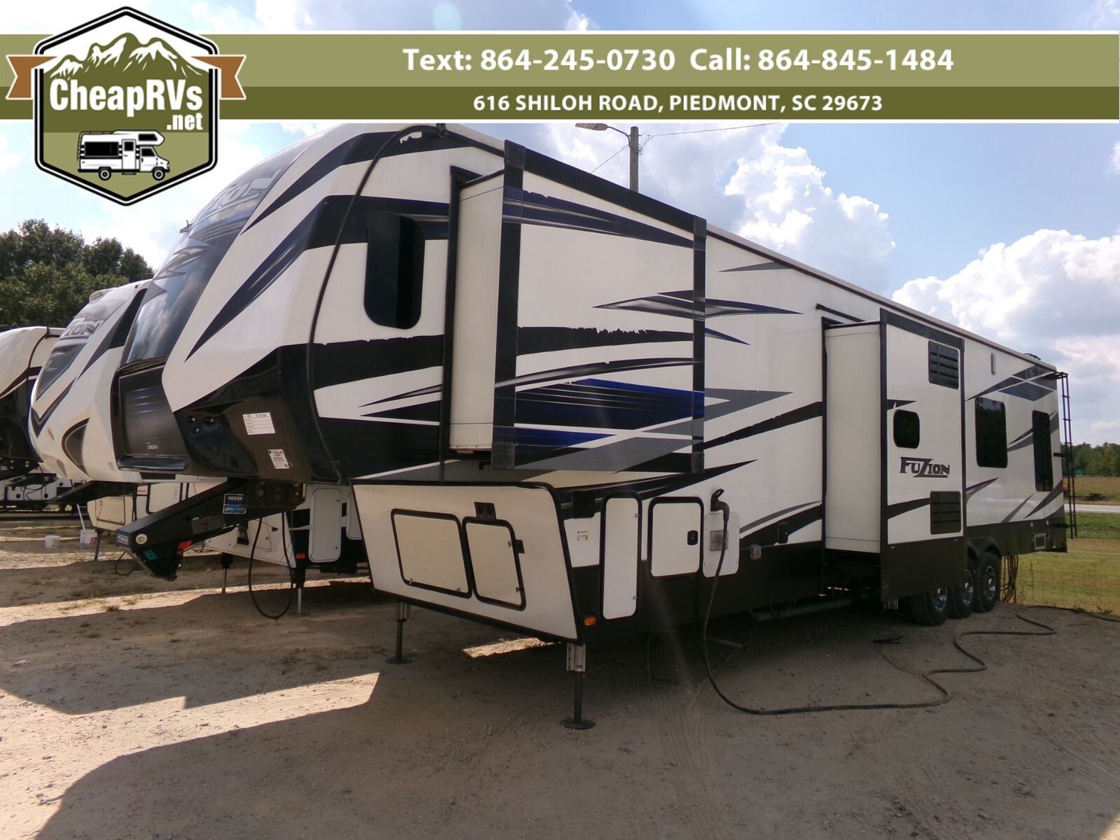 No Reserve Used toyhauler camper garage 2 bedroom 1.5 bath Raptor Voltage Cyclon