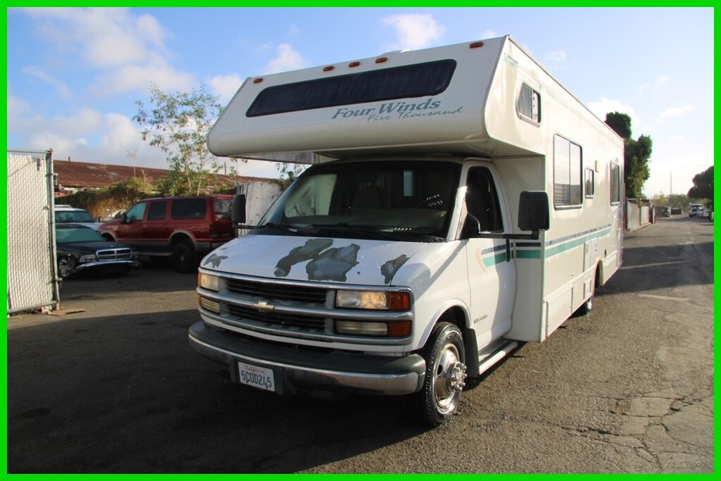 (OMR) 2000 ThorMotorCoachFourWind FiveThousand 30ft 7.4L V8NO RESERVE