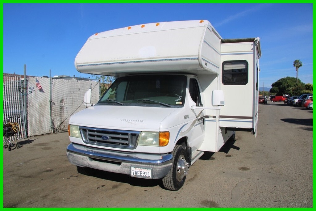 (OMR) 2004 Winnebago Minnie RV 29ft 6.8L V10 NO RESERVE