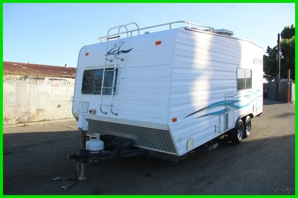 (OMR) 2006 Weekend Warrior SuperLite TravelTrailer ToyHauler 20ft NO RESERVE