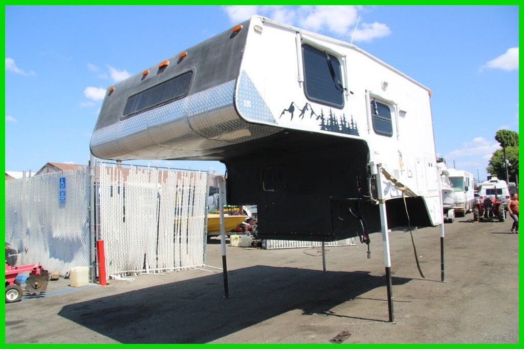 (OSA) No Year Arctic Truck Camper Pop (LongBed) NO RESERVE