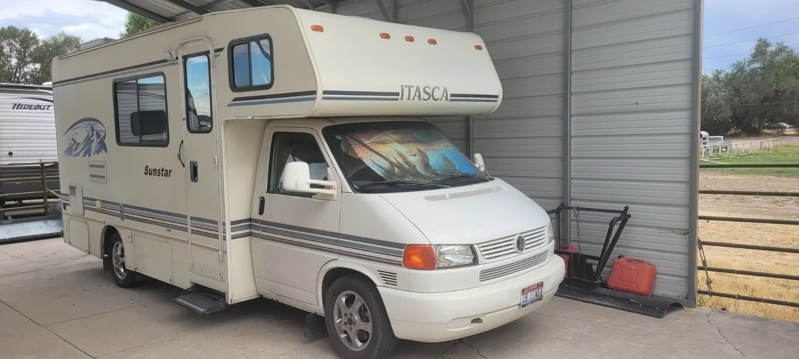 Price reduced: 21 ft VW Itasca Sunstar Motorhome Eurovan Class C gas 2002