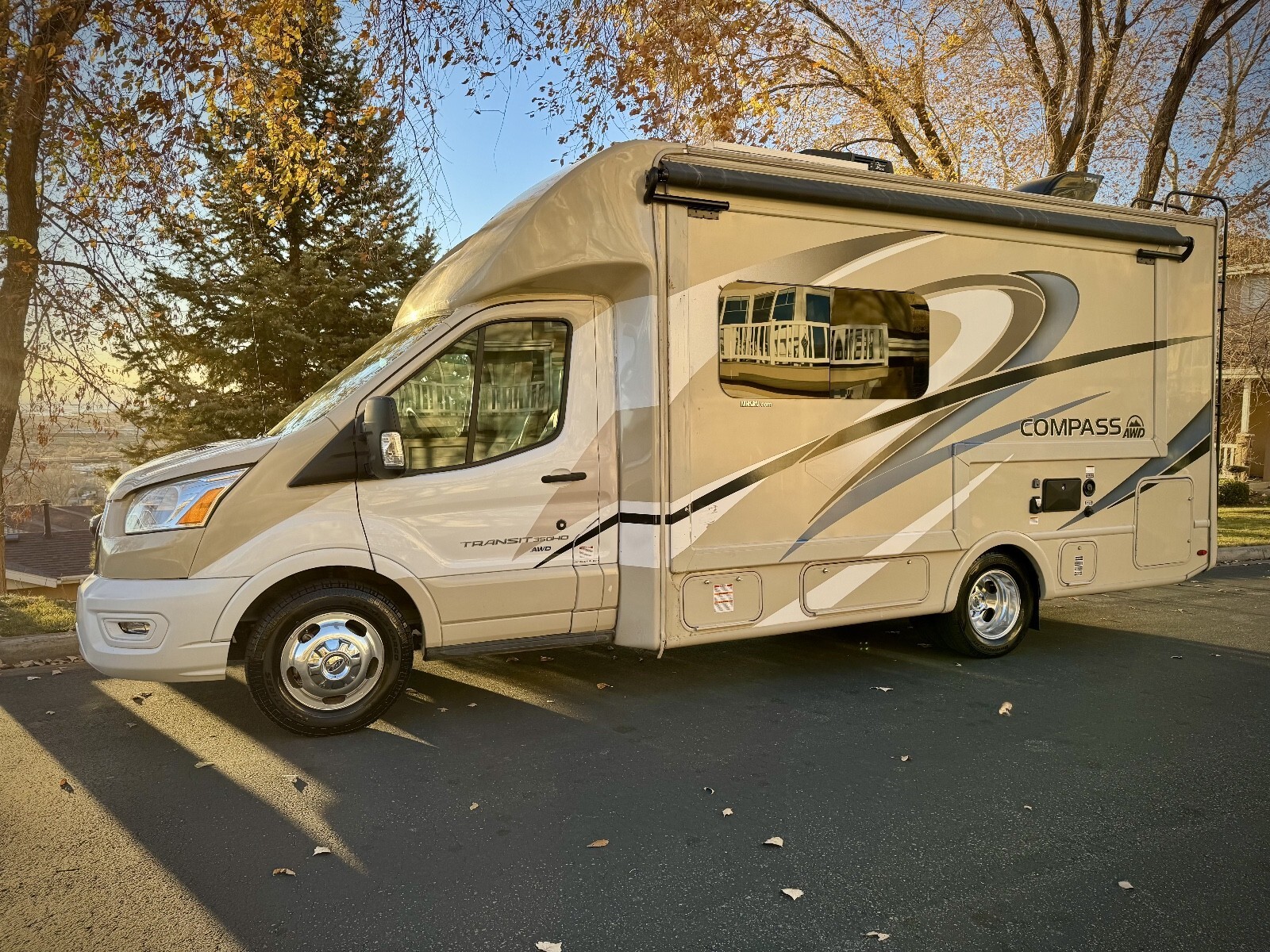 Thor Compass Gemini 23TW Motorhome full wall slide low miles
