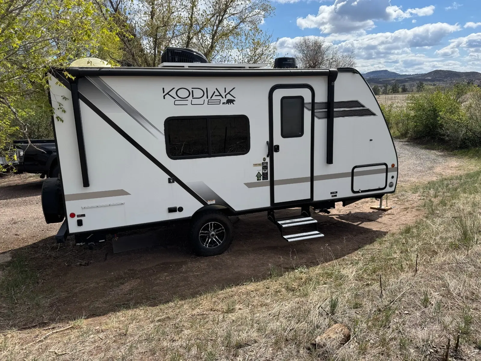 travel trailer for sale by owner- 2022 Dutchman Kodiak Cub 177RB
