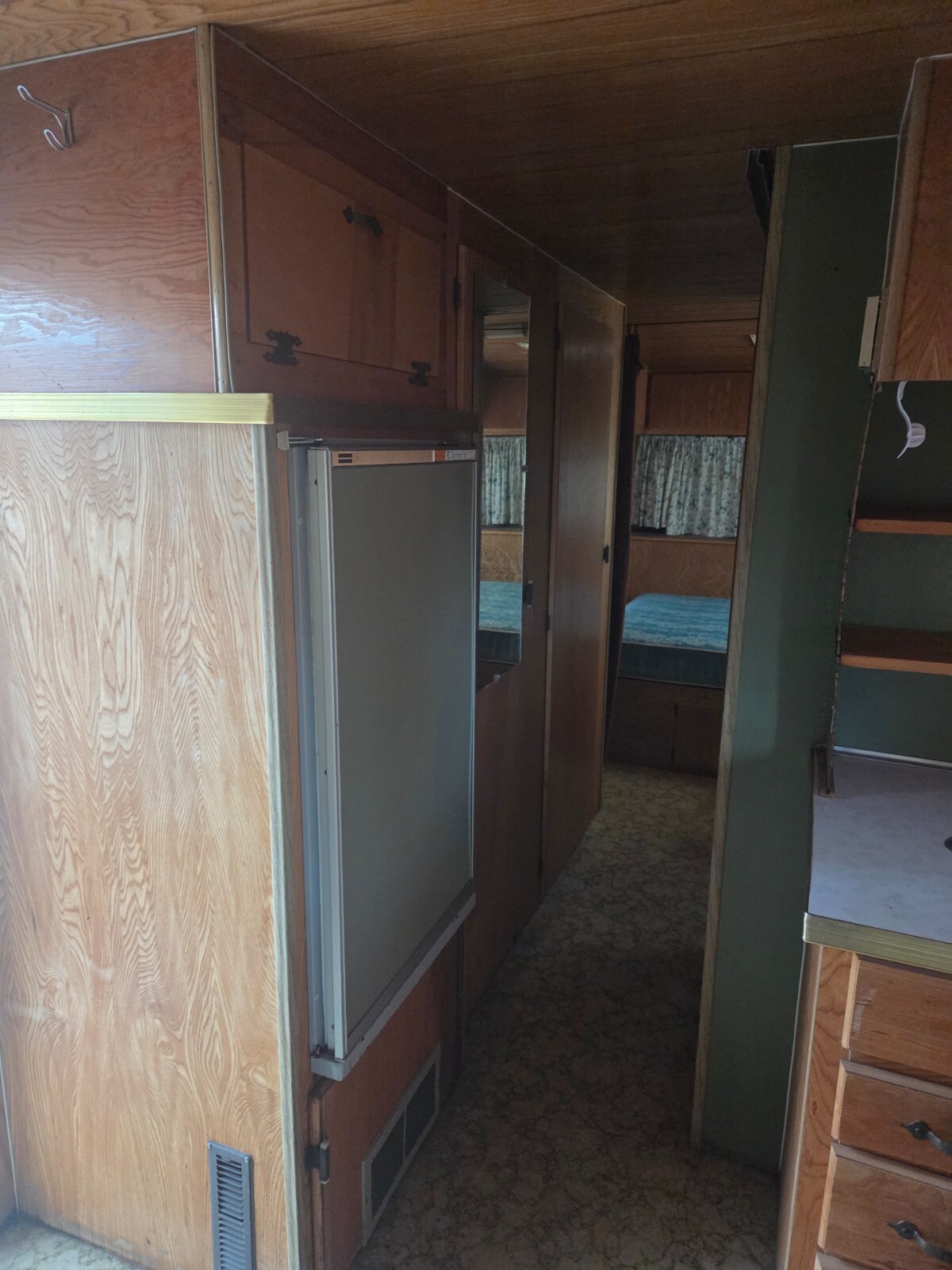 1971 RED DALE TRAVEL TRAILER