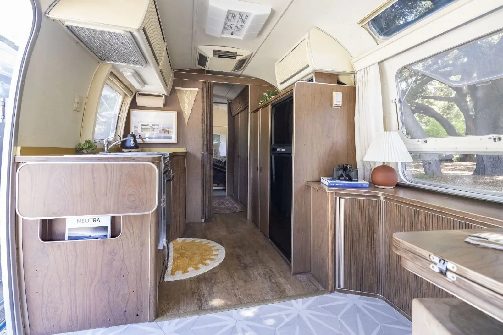 1974 Airstream International Land Yacht Sovereign