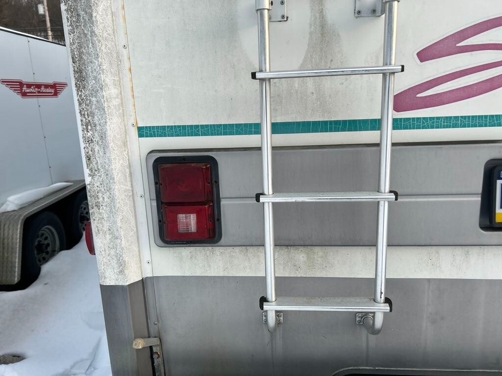 1996 Itasca Suncruiser Motorized Class A