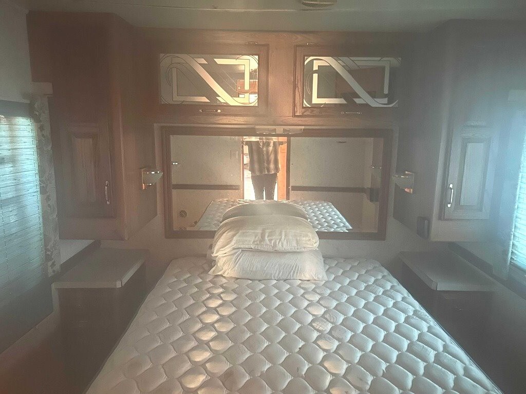 1996 Newmar Motorized Class A