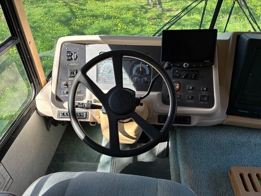 1998 National RV Sea Breeze Motorized Class A