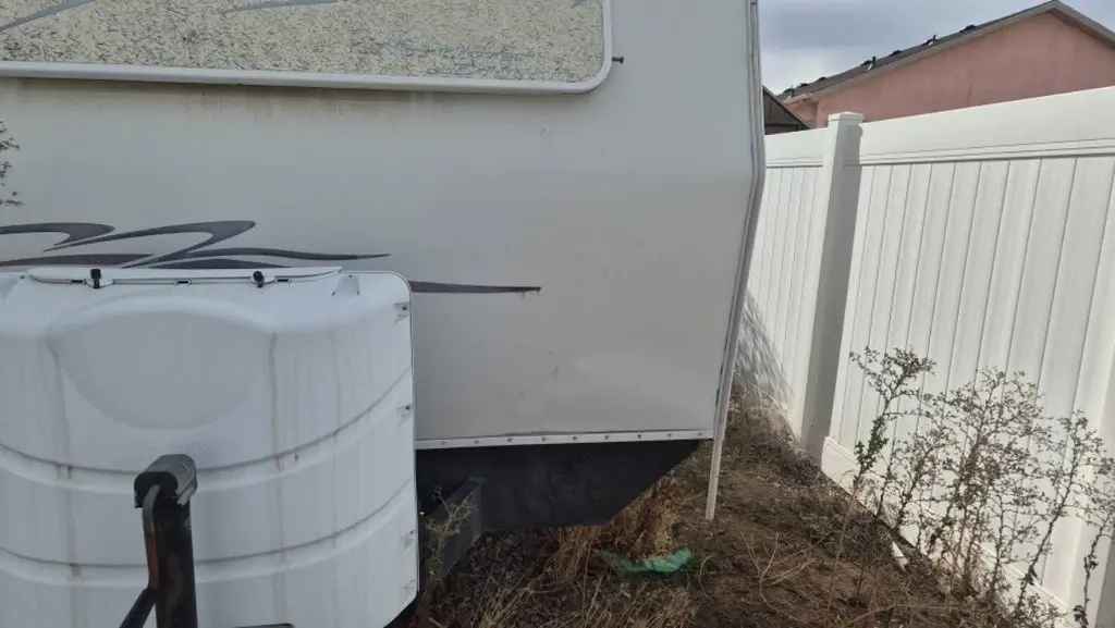 1999 Fleetwood Prowler Travel Trailer