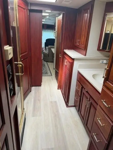 2000 Airstream Land Yacht Motorized Class A