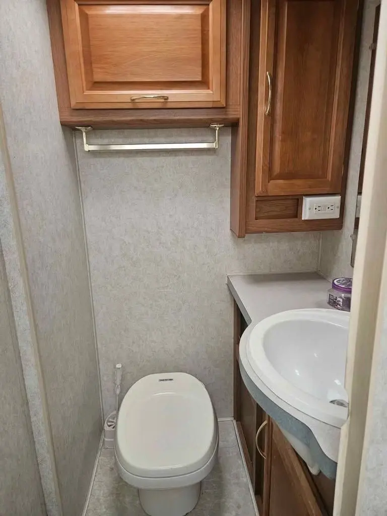 2002 Fleetwood Fiesta Class A Motorhome