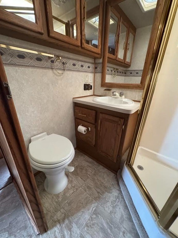 2002 Tiffin Motorhomes Allegro Bay Motorized Class A