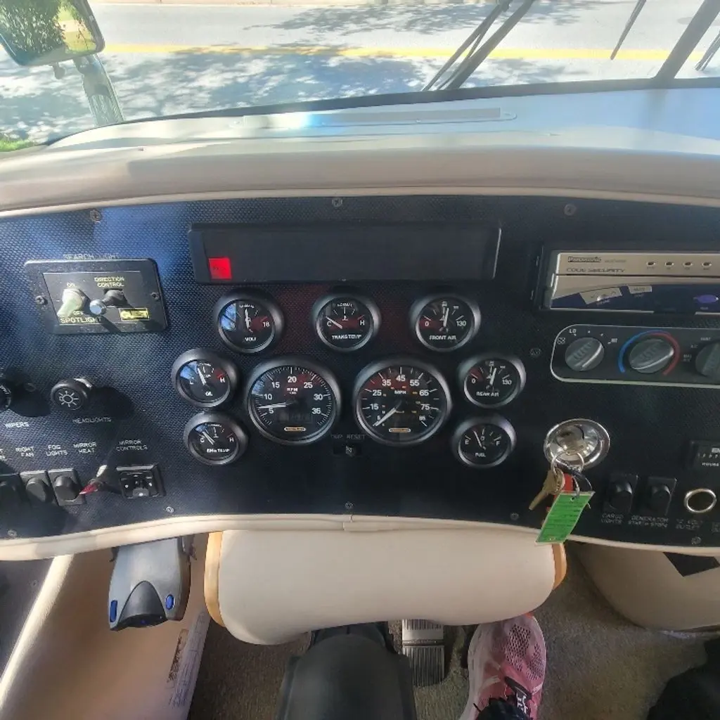 2002 Tiffin Motorhomes Zephyr Class A Motorhome