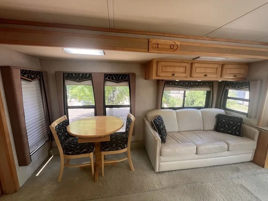 2005 Safari Gazelle Class A Motorhome