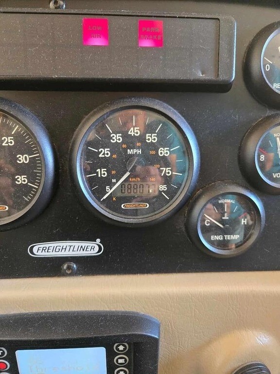 2006 Fleetwood Discovery Motorized Class A