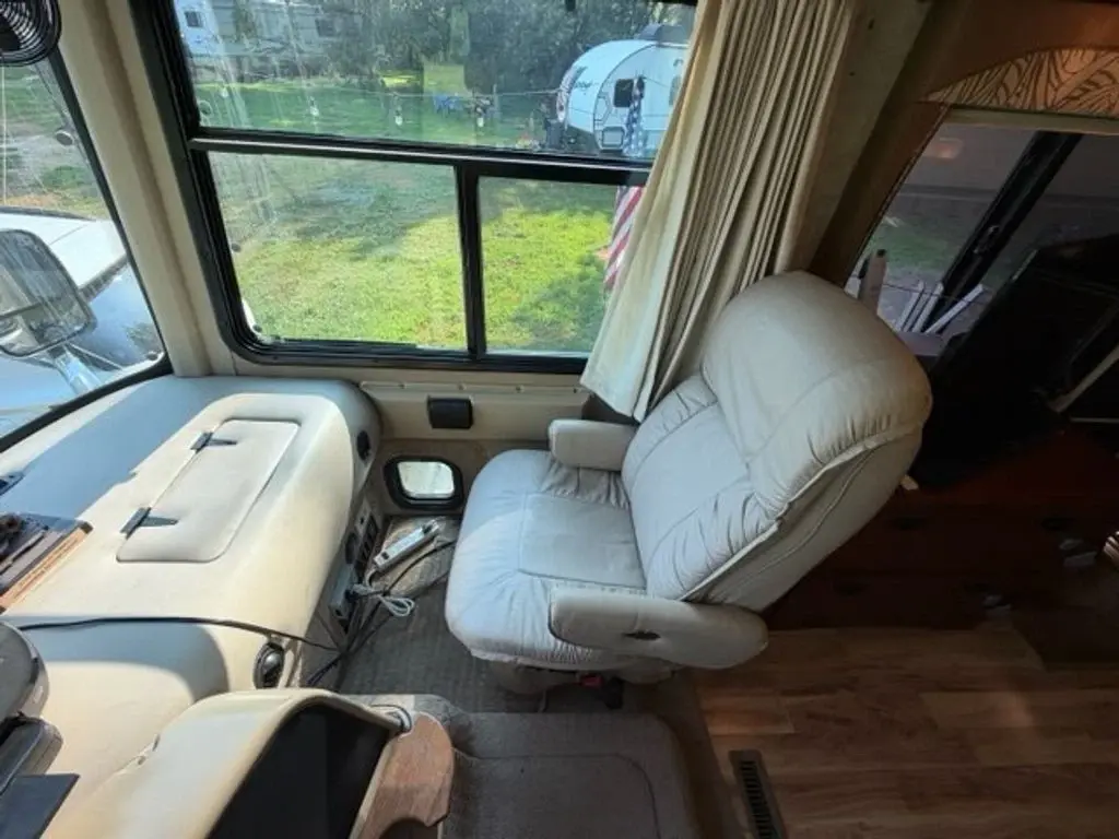 2006 Tiffin Motorhomes Allegro Bay Class A Motorhome