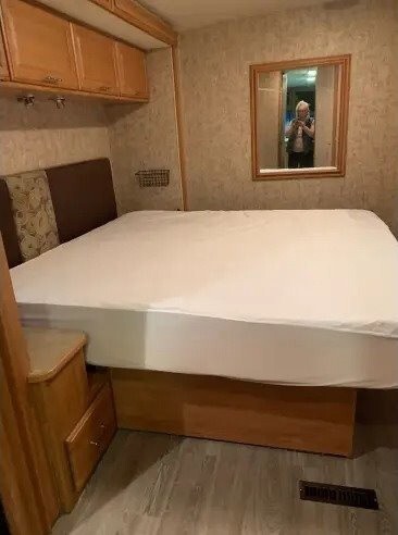 2007 Winnebago Voyage Motorized Class A