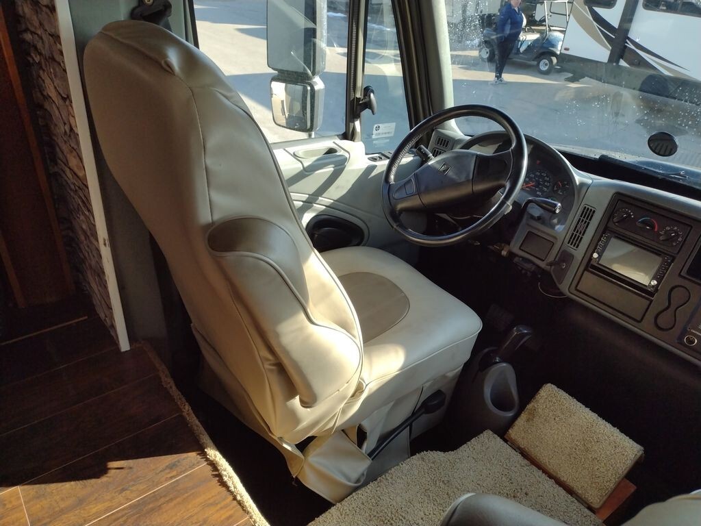 2008 Gulf Stream SUPERNOVA