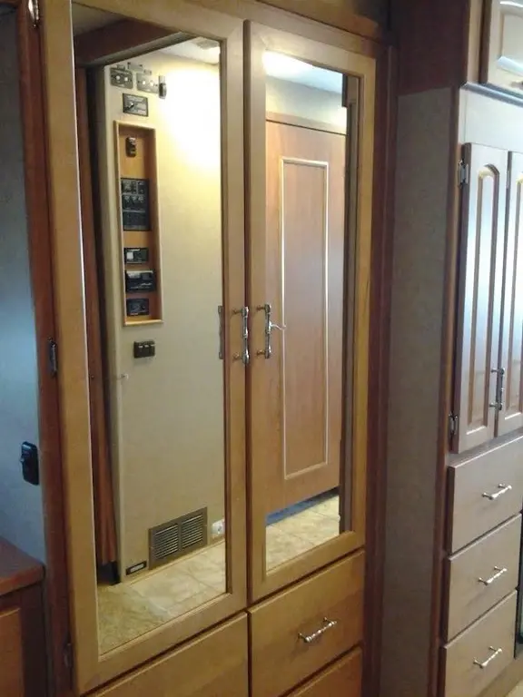 2008 Winnebago Voyage Motorized Class A