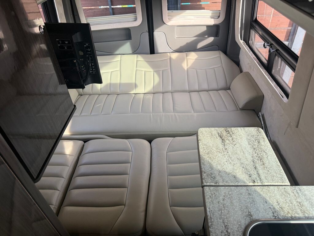 2010 Mercedes-Benz Sprinter Class B Motorhome