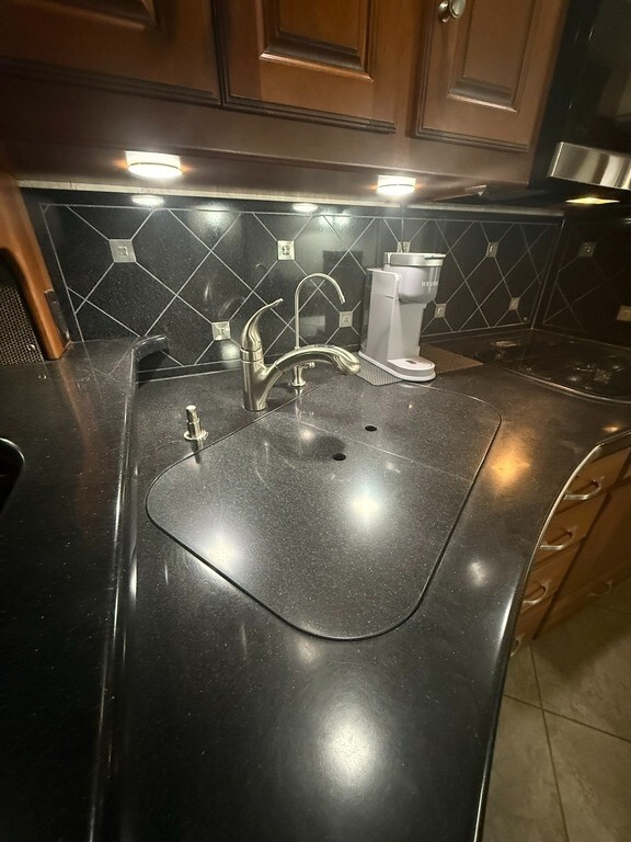 2010 Winnebago Tour Motorized Class A