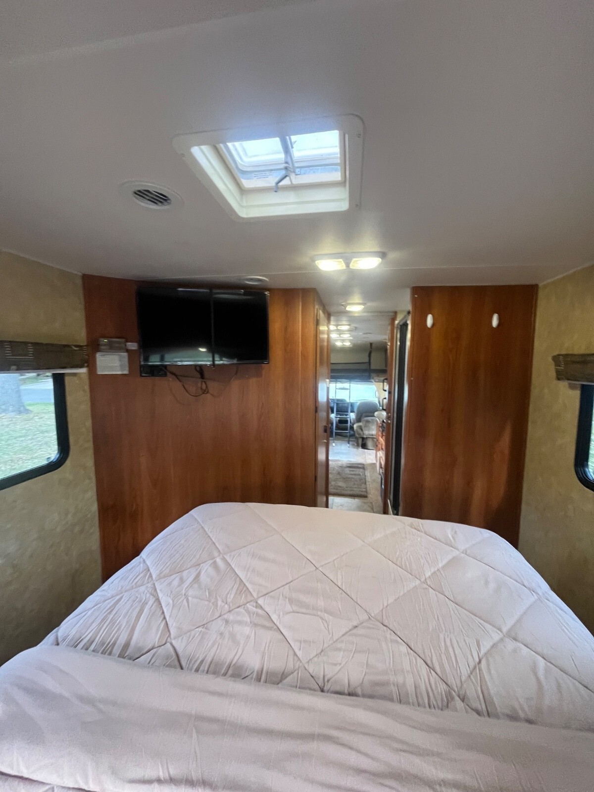 2011 Coachmen motorhome