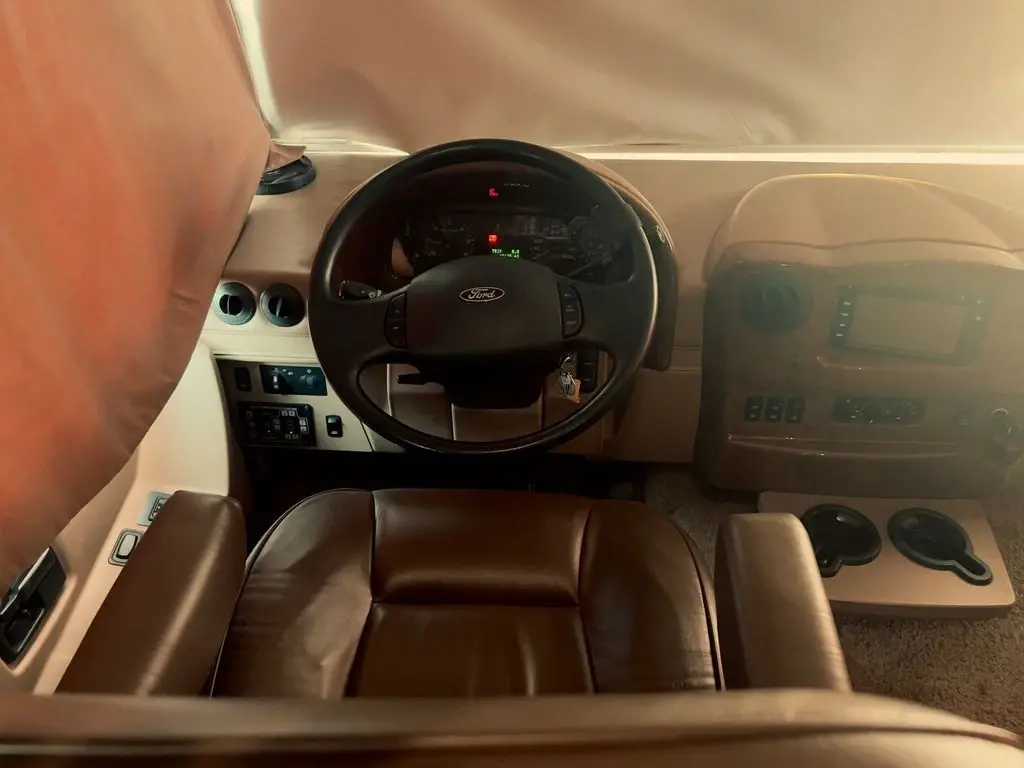 2011 Itasca Suncruiser Class A Motorhome