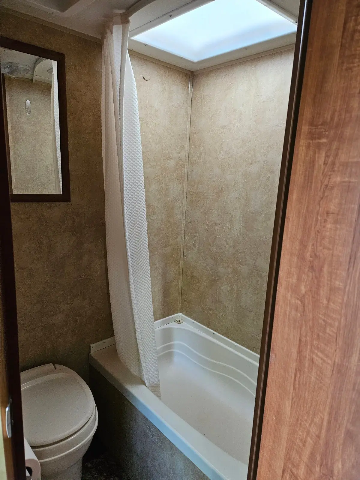 2012 Jayco 165RB Travel Trailer / Camper