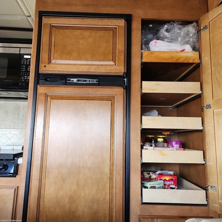 2012 Winnebago Sightseer Motorized Class A