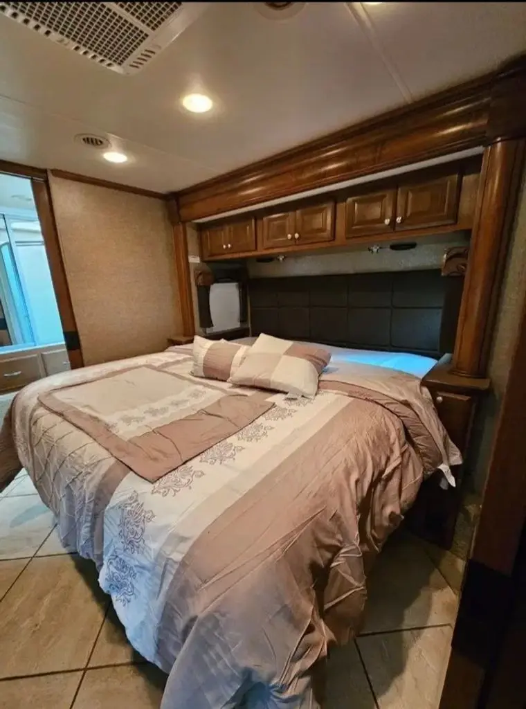 2013 Thor Motor Coach Tuscany XTE Class A Motorhome