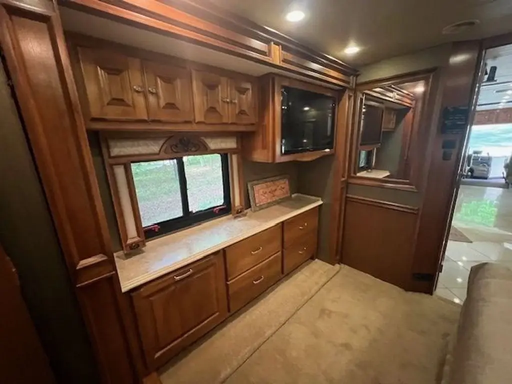 2013 Tiffin Motorhomes Phaeton Motorized Class A