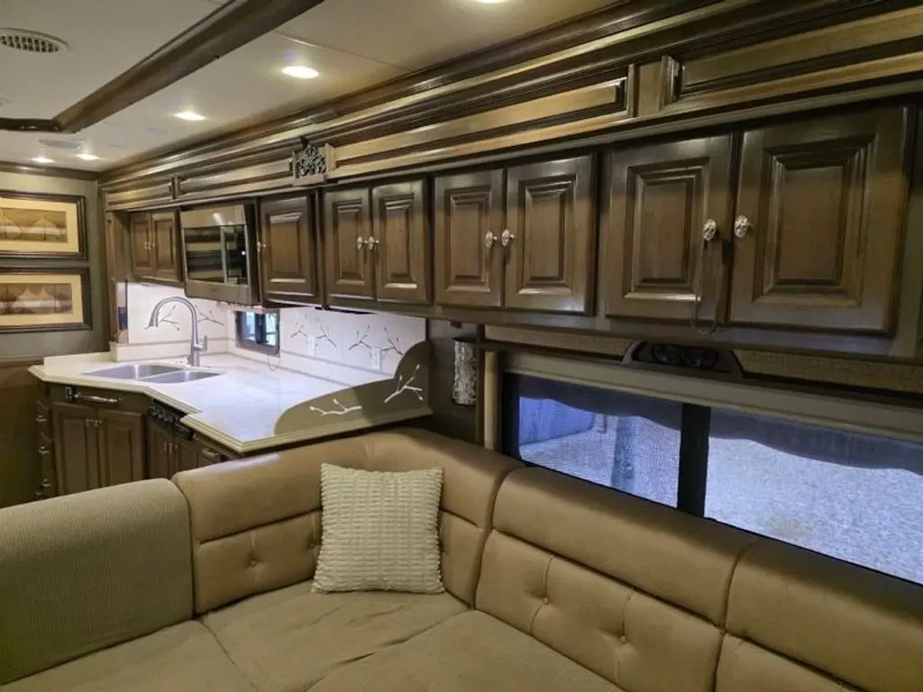 2013 Tiffin Motorhomes Phaeton Class A Motorhome