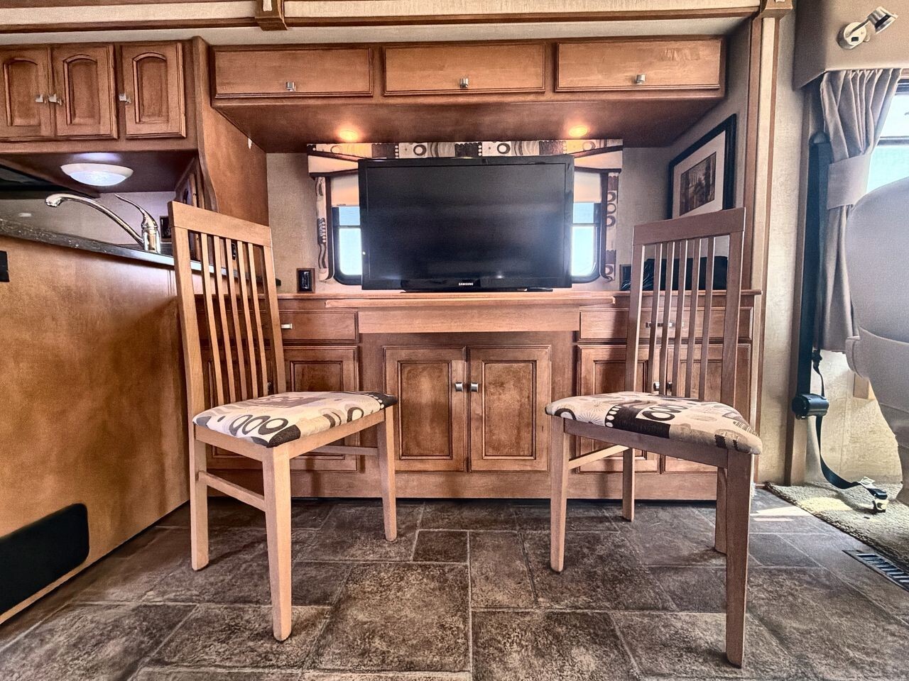 2013 Winnebago Sightseer