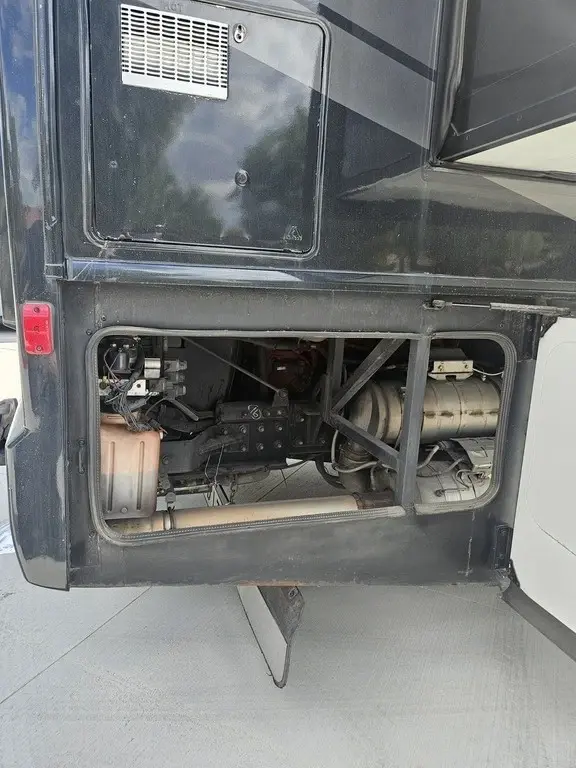 2014 Fleetwood Expedition Motorized Class A