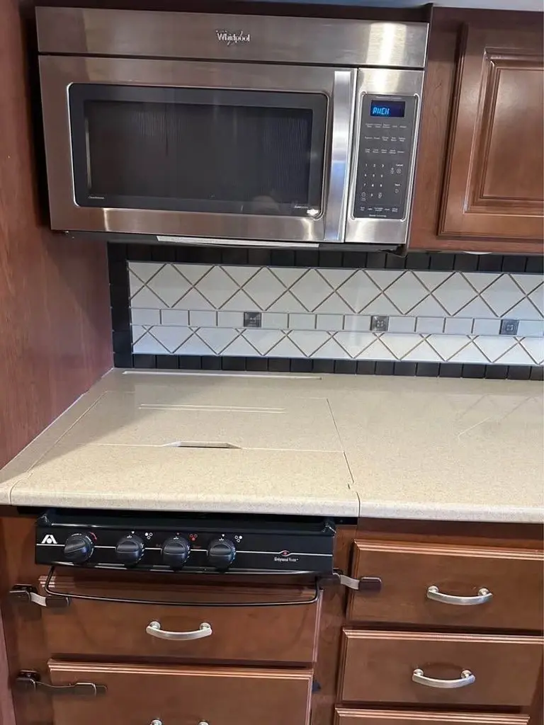 2014 Thor Motor Coach Palazzo Class A Motorhome