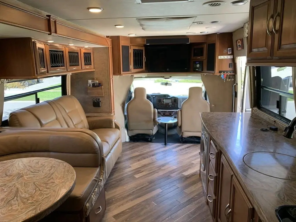 2015 Coachmen Concord Class C Motorhome