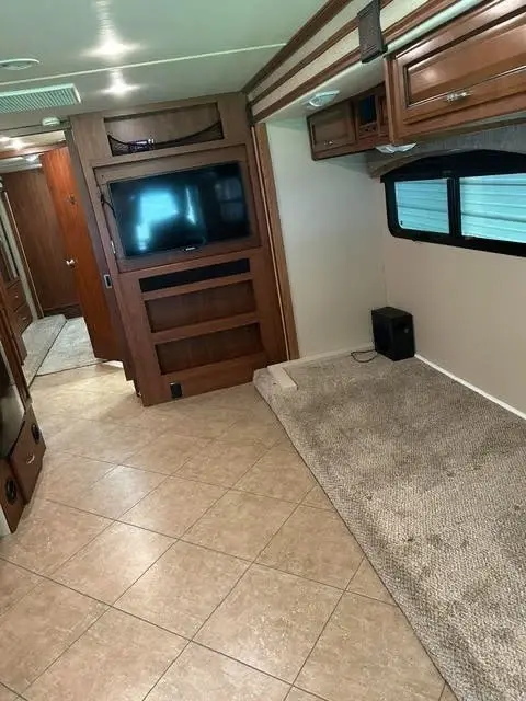 2015 Fleetwood Bounder Classic Motorized Class A