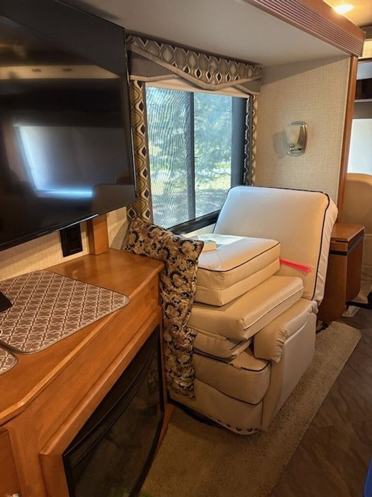 2016 Itasca Sunova Class A Motorhome