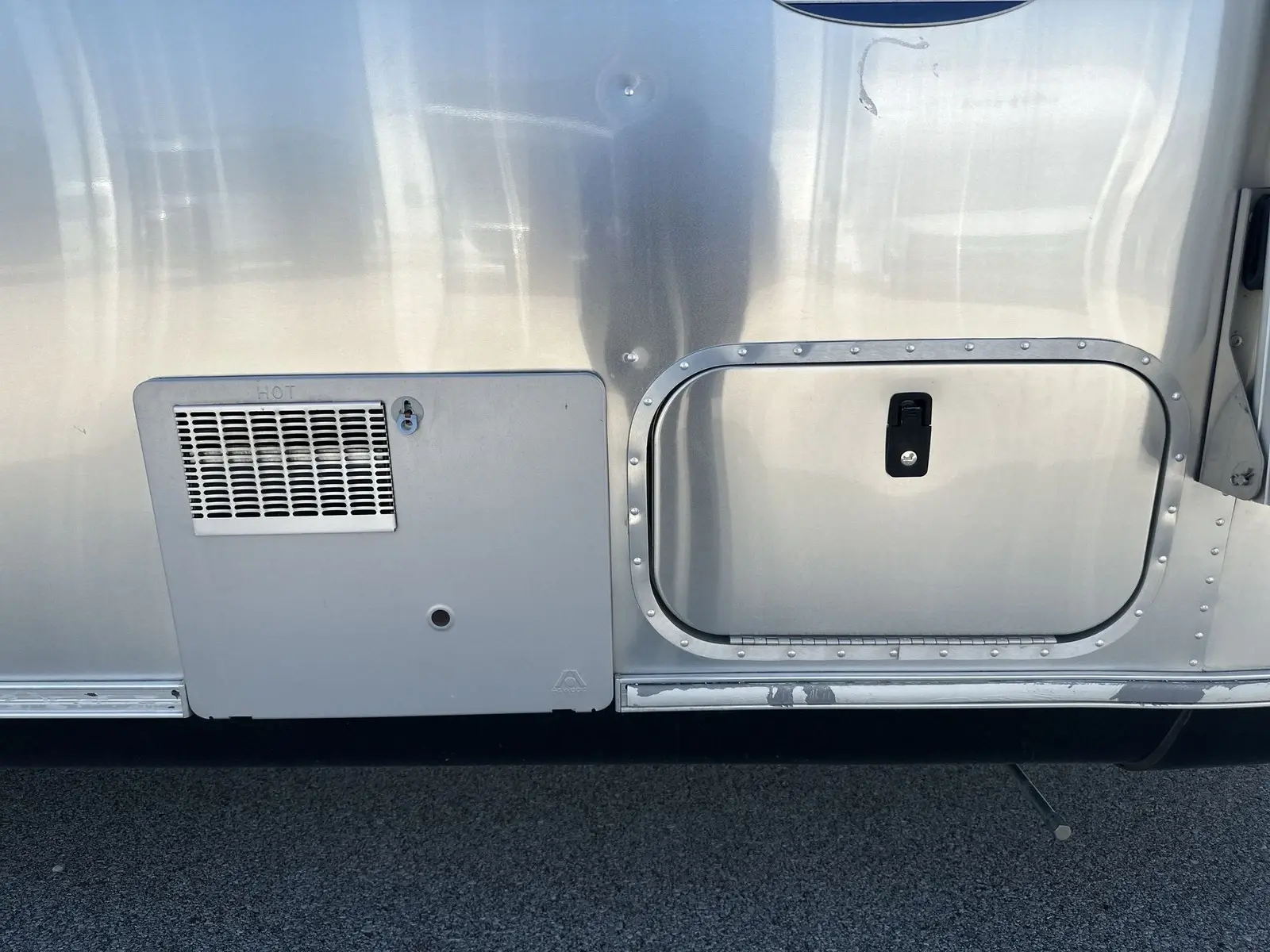 2017 Airstream International Serenity
