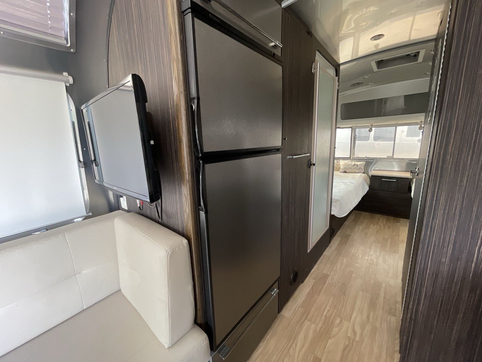 2017 Airstream International Signature