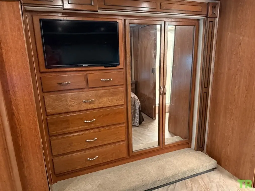 2017 Fleetwood Bounder Motorized Class A
