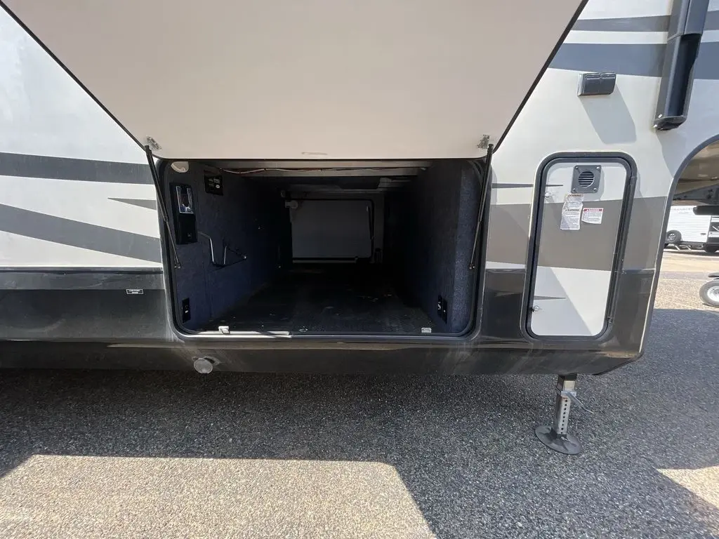 2017 Jayco Pinnacle