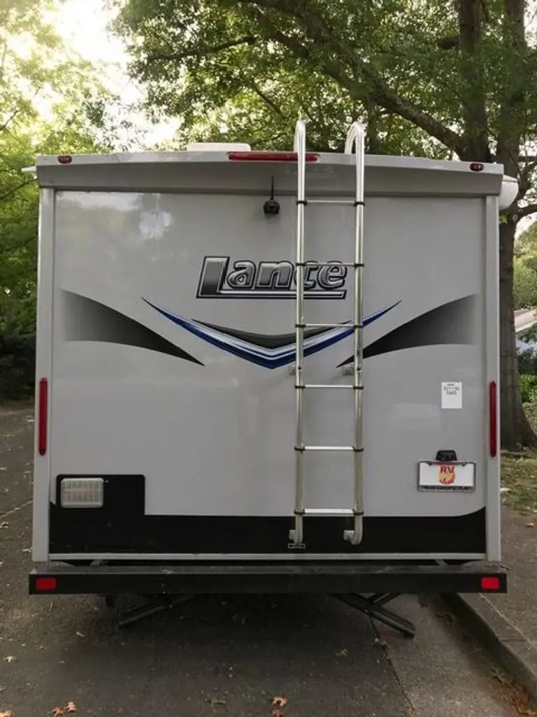 2017 Lance Travel Trailer Travel Trailer