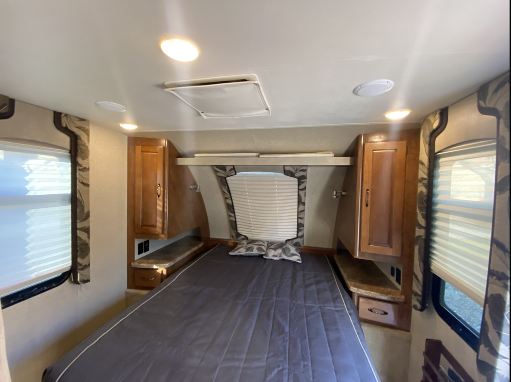 2017 Lance Travel Trailer Travel Trailer