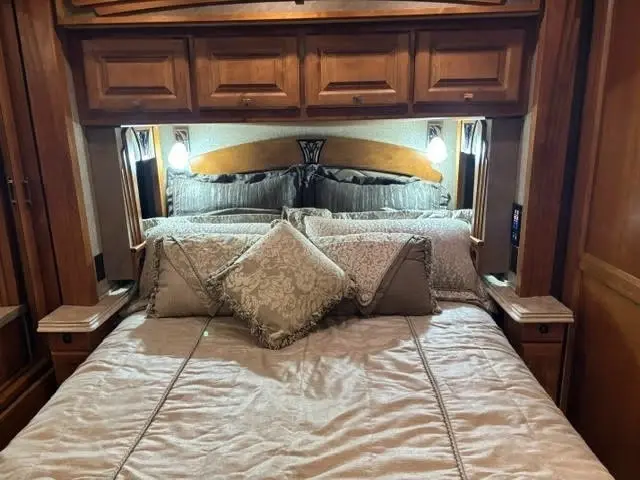 2017 Tiffin Motorhomes Phaeton Motorized Class A