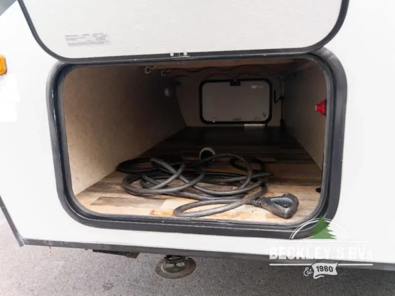 2017 Winnebago Micro Minnie Travel Trailer