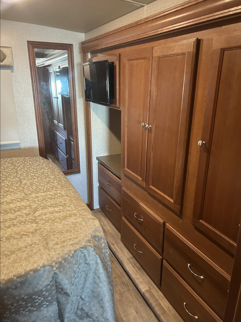 2017 Winnebago Sunstar Class A Motorhome