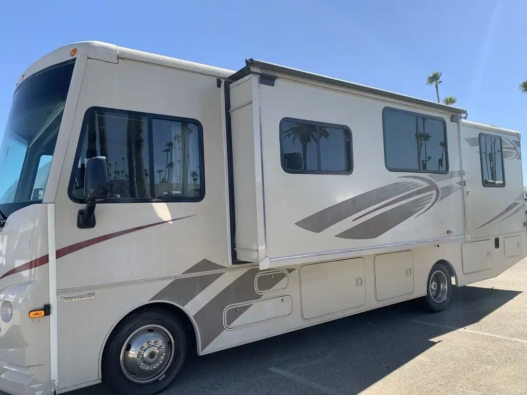2017 Winnebago Sunstar