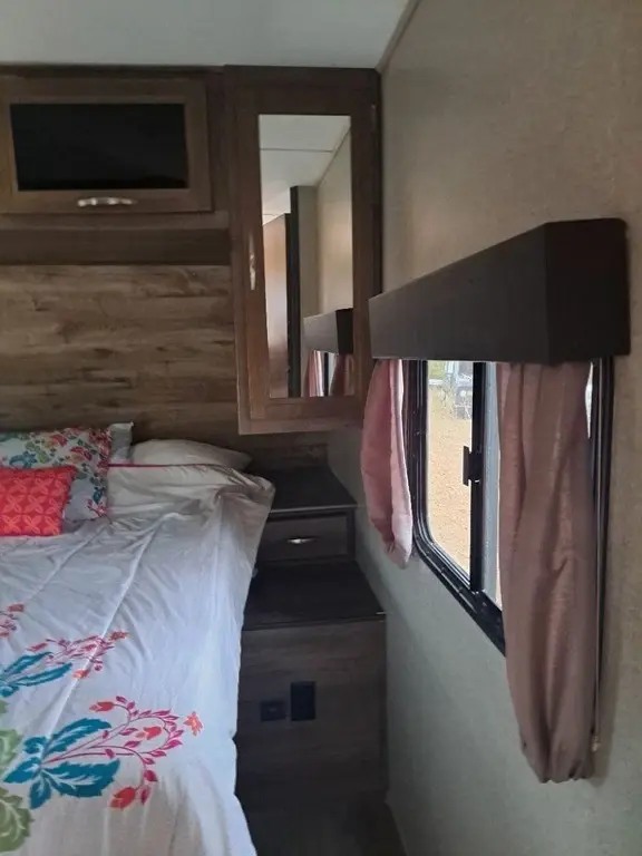 2018 Dutchmen Coleman Lantern Travel Trailer